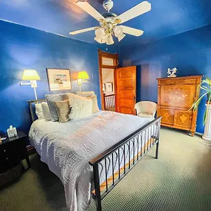 Off Broadway Bed & Breakfast