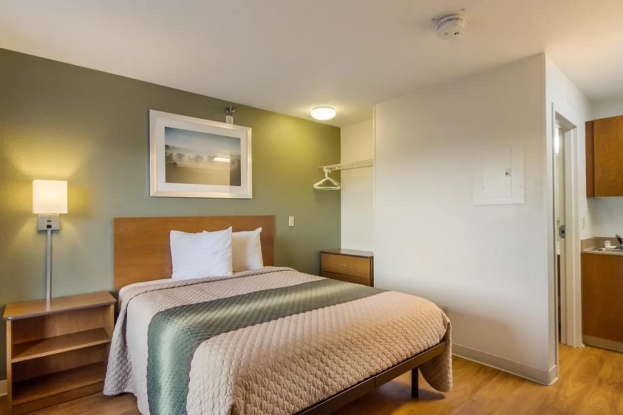 Motel Hometowne Studios By Red Roof Denver - Glendale/ Cherry Creek