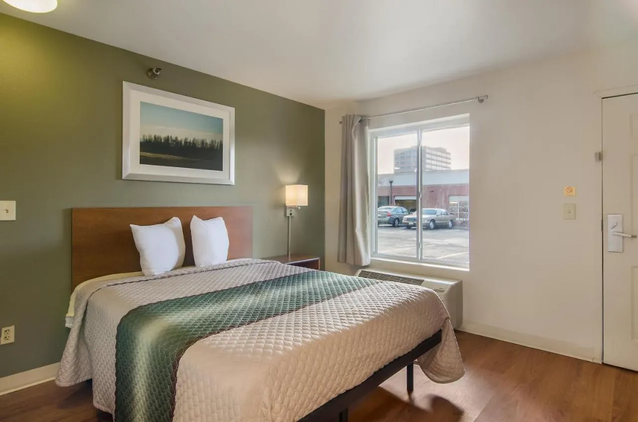 Hometowne Studios By Red Roof Denver - Glendale/ Cherry Creek